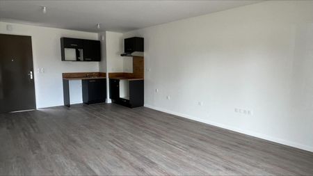 Location Appartement 3 pièces 63m² CHARTRES 28000 - Photo 2