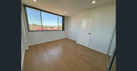 MODERN 2 BEDROOM APARTMENT! - Photo 4