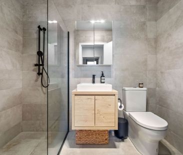 Luxurious Open-Plan Living in the heart of Denman Prospect - Photo 6