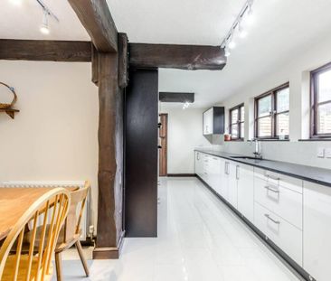 4 bedroom detached house to rent - Photo 1