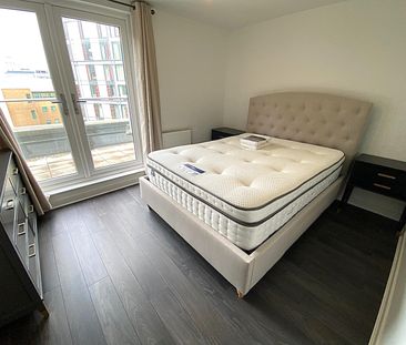£1,800 PCM, Three Bedroom, Two Bathroom Furnished Duplex with Priva... - Photo 5