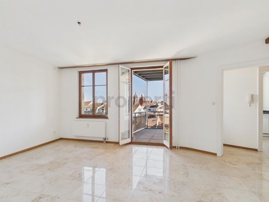 Charmantes Wohnen mit Balkon und historischem Flair - Foto 1