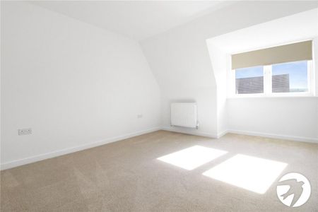 3 bedroom end of terrace house to rent - Photo 3