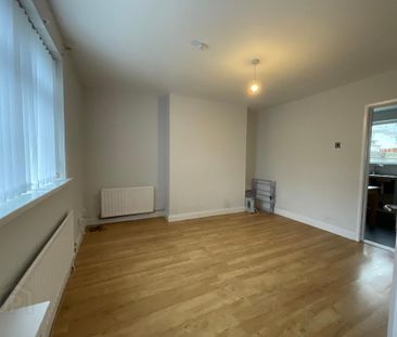 8 Donaldson Crescent, Belfast, BT13 3LQ - Photo 4