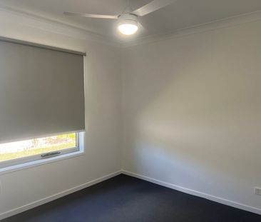 Beautiful 3 Bed Unit - Photo 1