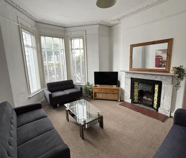 4 bedroom terraced house to rent - Photo 1