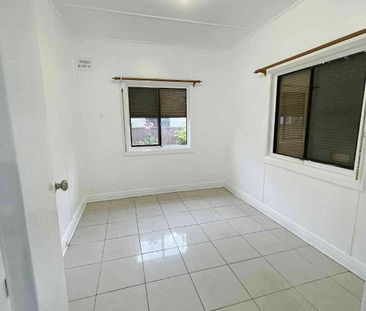 Move-In Ready Carramar Home - Walk to Local Amenities! - Photo 2
