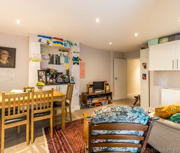 Derwent Grove, London, SE22 - Photo 1