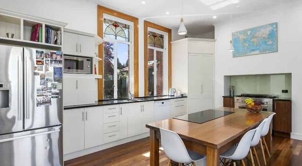 Spacious furnished private room in Central City (Power, Internet included) - Photo 1