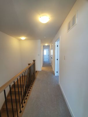 For Lease - 50 McAush Street, Barrie, Ontario - Photo 1