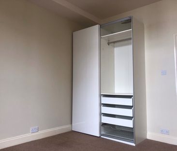 1 Bed Flat, Bedford Square, BN1 - Photo 4