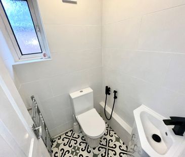 Farnworth Grove, Castle Bromwich - Photo 3