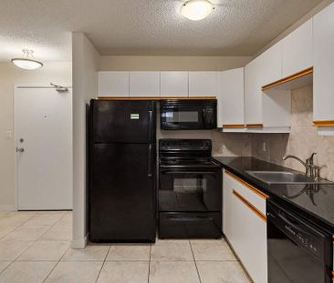 Renovated Suite - 1 Bedroom - Photo 1