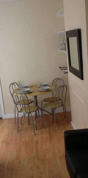 2 bedroom house to rent - Photo 1