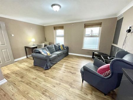 2 bedroom apartment to rent - Photo 2