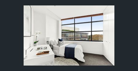 Luxury Penthouse Living with Unmatched 270-Degree Views - Photo 4