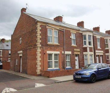 3 bedroom flat to rent - Photo 6