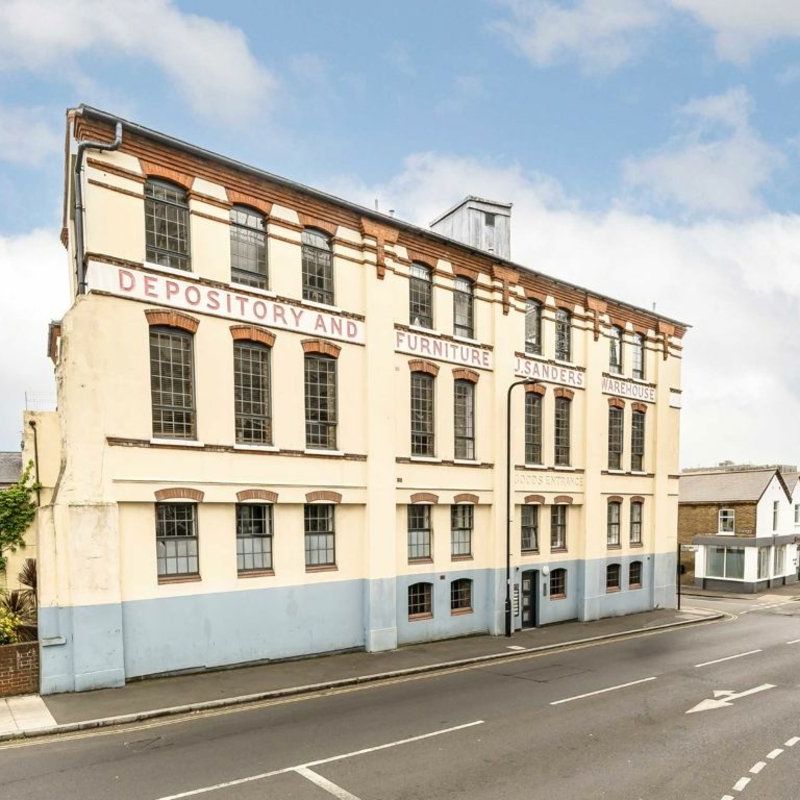 Alexandria Road, W13, London - Photo 1