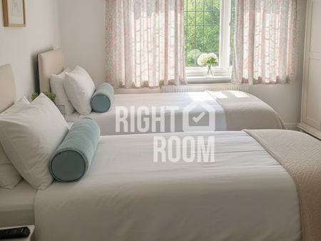 Room 3, Roslin Road, Bournemouth, BH3 7JA - Photo 2