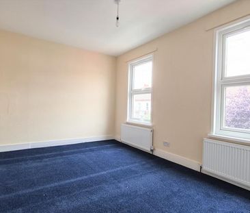 4 bedroom terraced house to rent - Photo 6