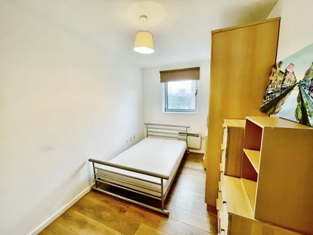 2 bedroom flat to rent - Photo 5