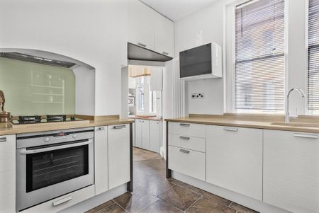 3 bedroom apartment to rent - Photo 5
