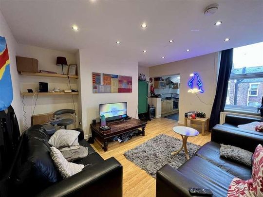 Hazelwood Avenue, Jesmond, NE2 - Photo 1