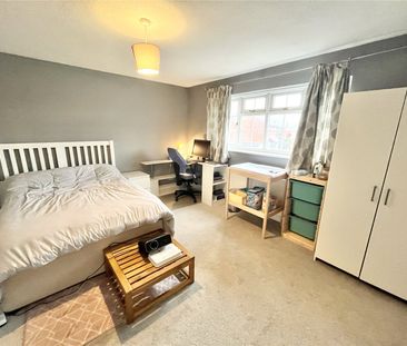 Torrington, Shoeburyness, Bishopsteignton Location, Essex, SS3 8DD - Photo 6