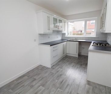 3 Bedroom House - Detached - Photo 4