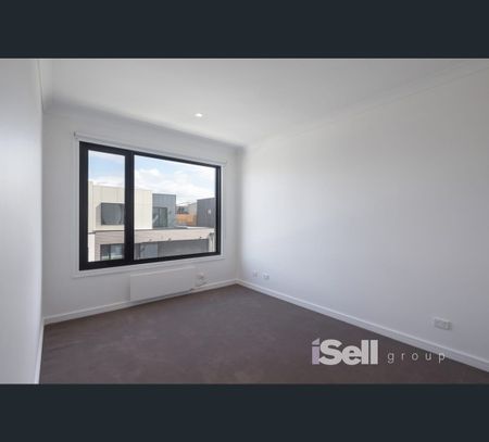 28 Grandia Crescent, Keysborough, Vic 3173 - Photo 4