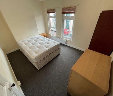 3 St Albans Gardens, Belfast, BT9 5DR - Photo 4