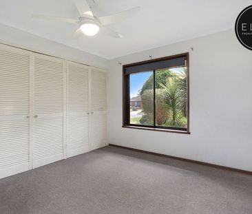8 Renwick Court, Lavington - Photo 4