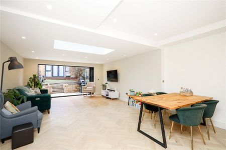 3 bedroom terraced house to rent - Photo 2