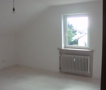 Ruhige 3-Zimmer-Wohnung mit Garage in Alteglofsheim - Foto 1