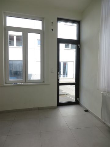 Knusse 1-slaapkamerwoning met terras in Gen - Photo 2