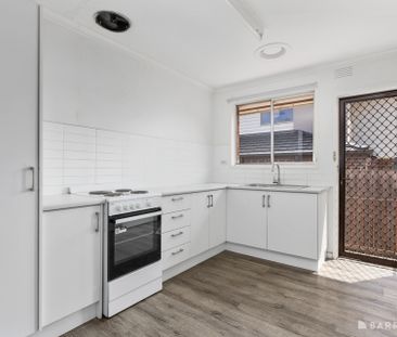 Stylish & Modern Unit in Prime Ringwood Location - Photo 5