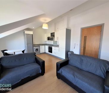 Apt 15, 108 Eglantine Avenue, Belfast, BT9 6EU - Photo 2