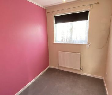 4 bedroom terraced house to rent - Photo 3