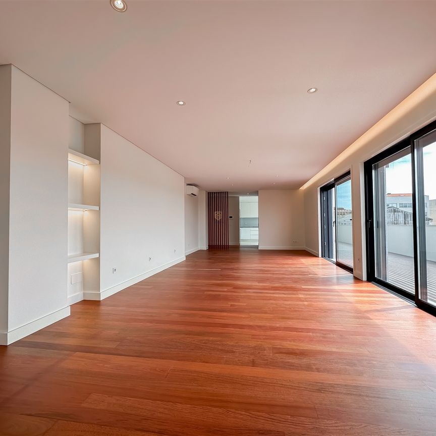 Apartamento T4 em Porto - Photo 1