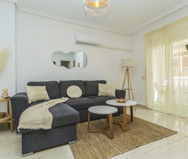 Fantastic 2 Bed Apartment for Short Term Rental in Torrevieja - Photo 1