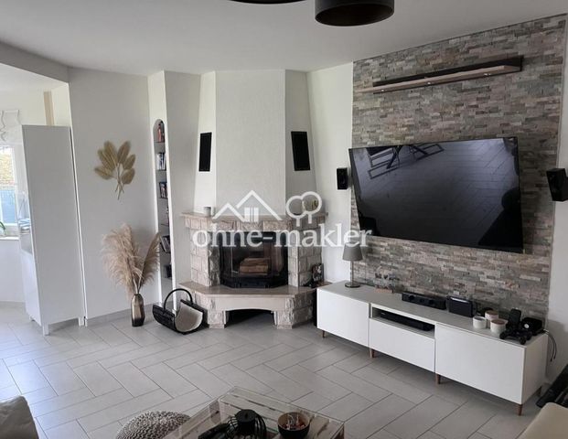 Traumhaftes EFH in Vogelsdorf mit Pool, Kamin, PV+Batteriespeicher - Photo 1