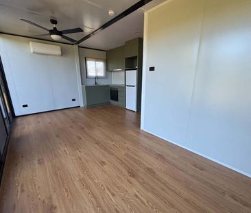 One bed unfurnished cabin on gorgeous farmstay - Photo 2