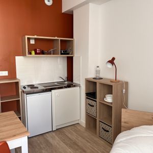 Location Appartement 1 pièce 13m² RUELLE SUR TOUVRE 16600 - Photo 2