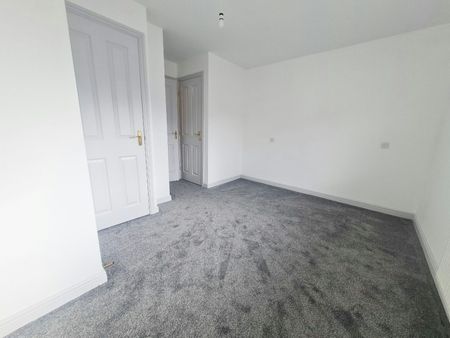 Semi-detached house to rent on - Photo 3
