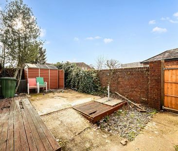 2 bedroom maisonette to rent - Photo 6