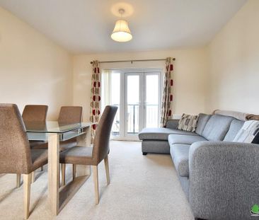 2 bedroom flat to rent - Photo 2