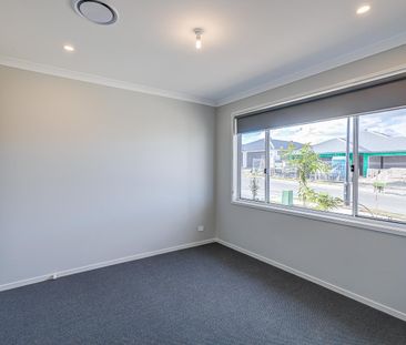 16 Marigold Road, Greenbank QLD 4124 - House For Rent | Domain - Photo 4