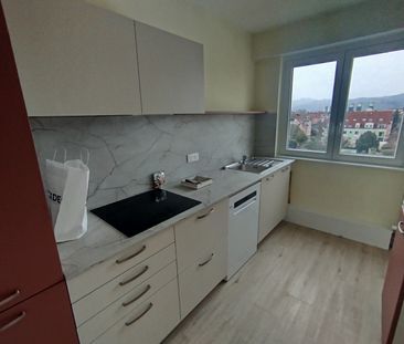 Location Appartement 4 pièces 73m² - Photo 2