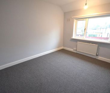 3 bedroom end of terrace house to rent - Photo 2