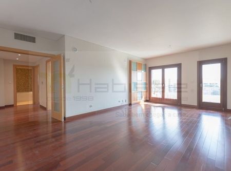 Odivelas, Lisbon - Photo 2